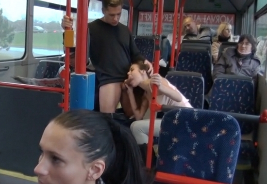 залез девушке под юбку в автобусе - лучшее порно видео на lys-cosmetics.ru
