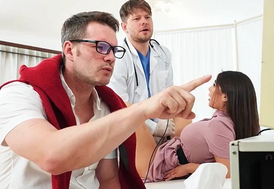 Тру с мужем пришла на УЗИ и без палева изменила с доктором Тру с мужем пришла на УЗИ и без палева изменила с доктором