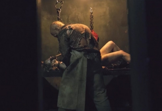 Порно в стиле ужасов: Мясник (короткометражный грязный секс хоррор) Порно в стиле ужасов: Мясник (короткометражный грязный секс хоррор)